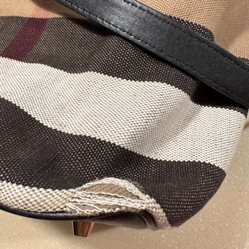 BURBERRY HOBO BAG - Picture 9 of 12
